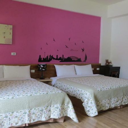 2013 Homestay T'ai-tung Eksteriør billede