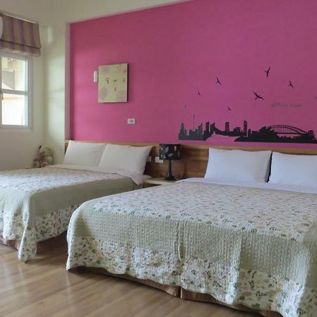 2013 Homestay T'ai-tung Eksteriør billede